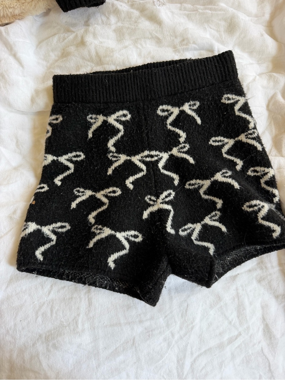 wild fable Black and White Bow Pattern Knit Shorts